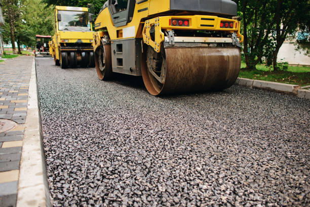 Best Driveway Paving Contractor  in Union, MS